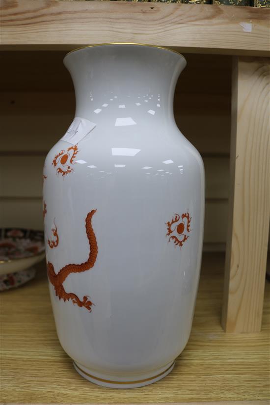 A Meissen Red Dragon vase